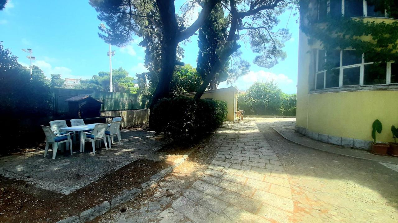 Old Captain'S Apartments - In A Pine Wood By The Sea And Tennis Courts Split Eksteriør bilde