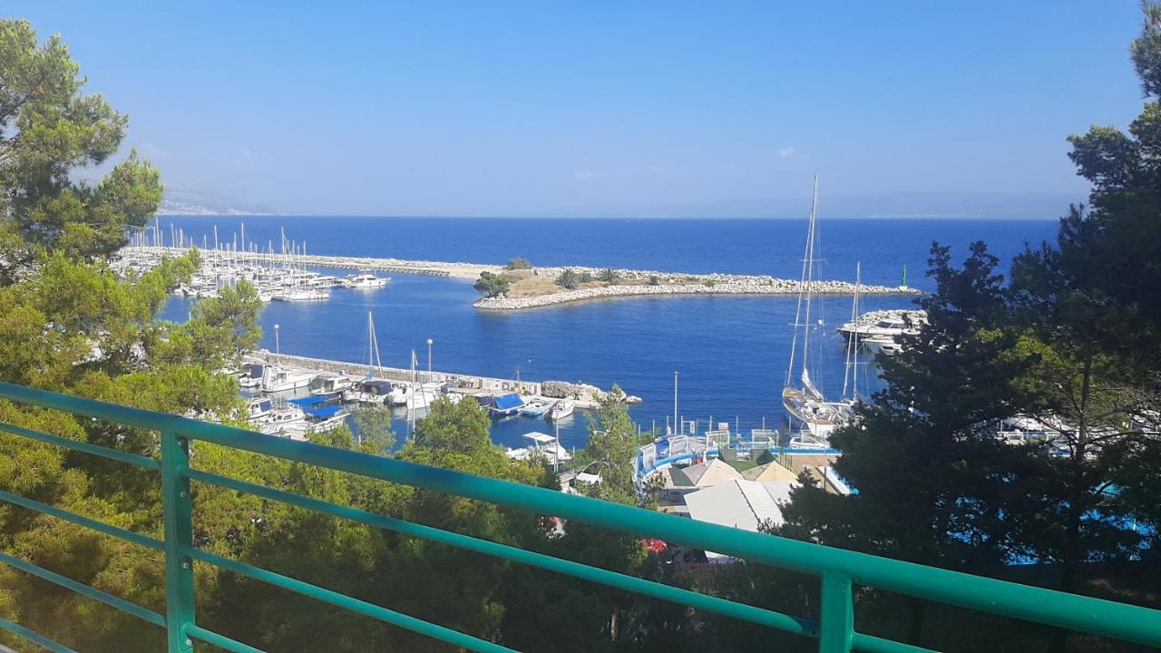 Old Captain'S Apartments - In A Pine Wood By The Sea And Tennis Courts Split Eksteriør bilde