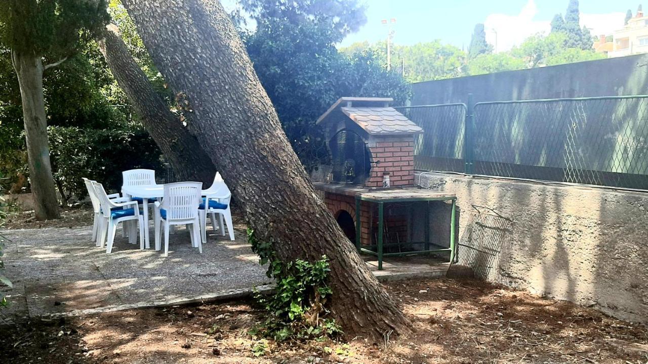 Old Captain'S Apartments - In A Pine Wood By The Sea And Tennis Courts Split Eksteriør bilde