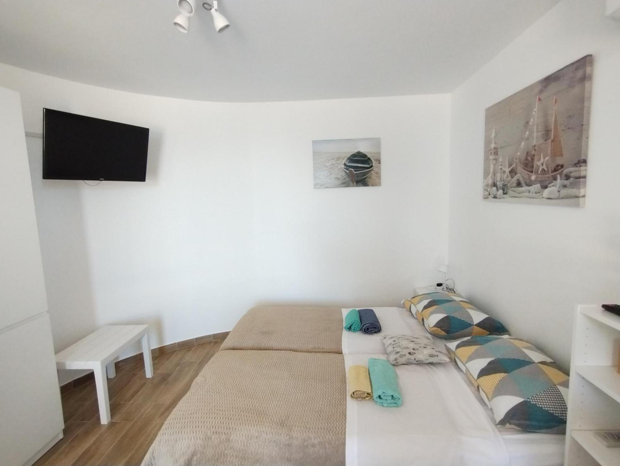 Old Captain'S Apartments - In A Pine Wood By The Sea And Tennis Courts Split Eksteriør bilde