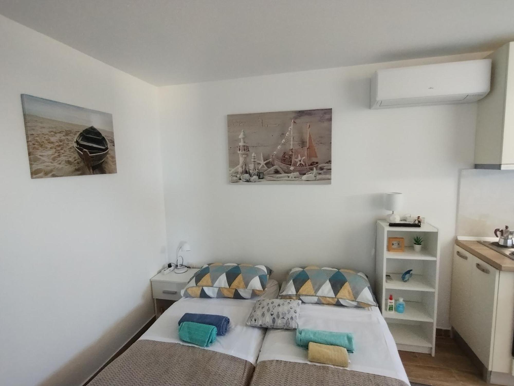 Old Captain'S Apartments - In A Pine Wood By The Sea And Tennis Courts Split Rom bilde